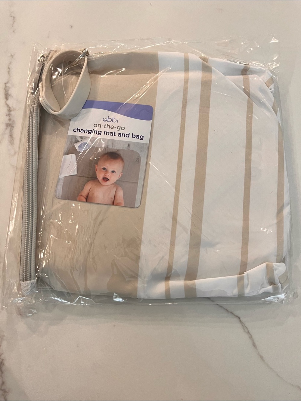 NWT Ubbi On-The-Go Changing Mat and Bag in Beige/White